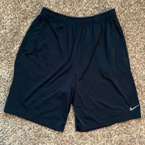 Mens ZL Nike Dri fit athletic shorts with pockets